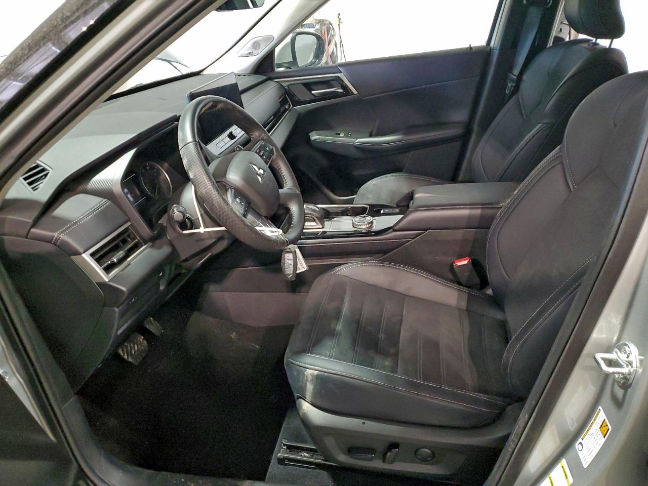 2025 Mitsubishi Outlander Se VIN: JA4J4VA83SZ037238 Lot: 94246615