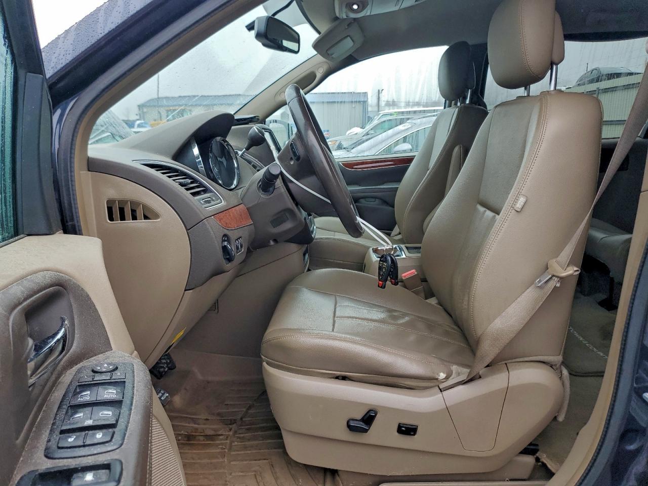 2013 Chrysler Town & Country Touring VIN: 2C4RC1BG6DR714886 Lot: 94451905