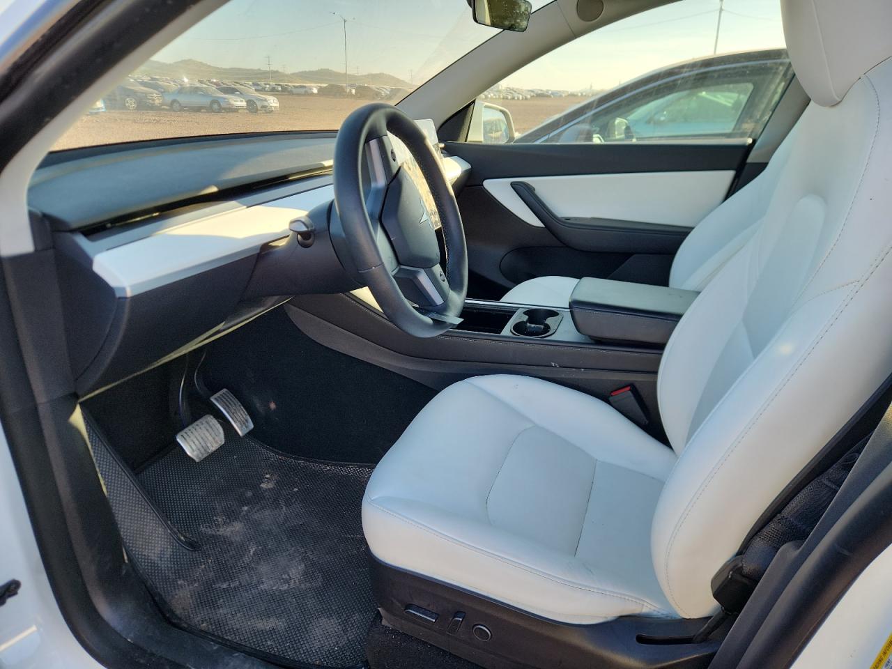 2022 Tesla Model Y VIN: 7SAYGDEE3NF324467 Lot: 89684745