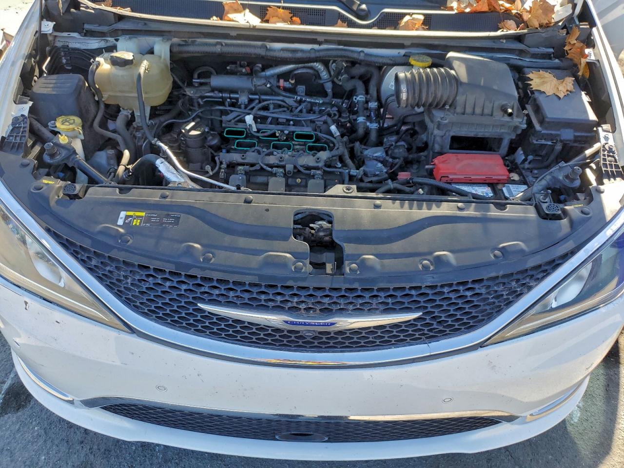 2018 Chrysler Pacifica Limited VIN: 2C4RC1GG7JR107173 Lot: 94239585