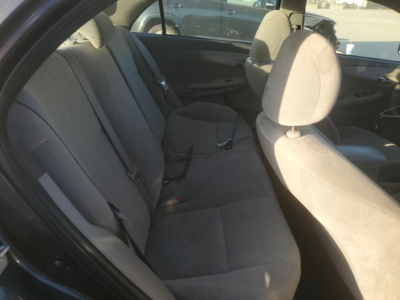 2009 Toyota Corolla Base VIN: JTDBL40E79J028274 Lot: 92287445