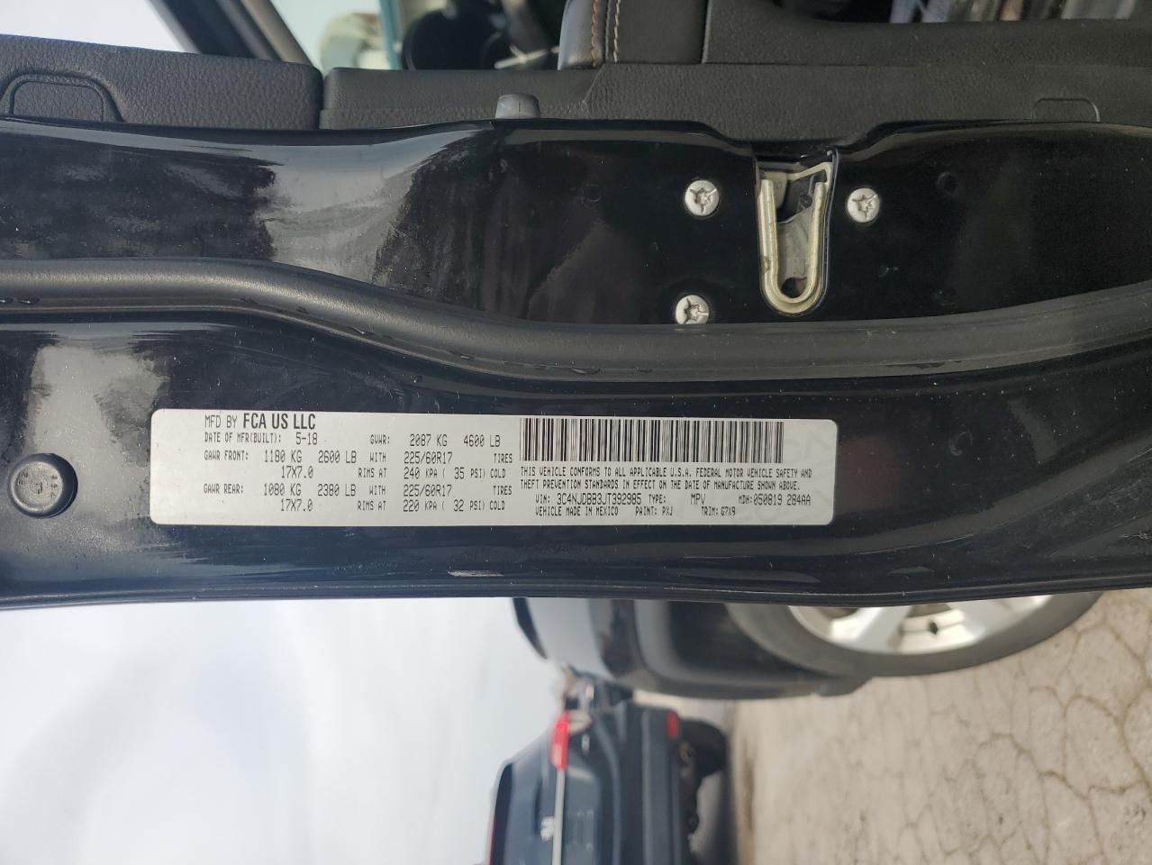 2018 Jeep Compass Latitude VIN: 3C4NJDBB3JT392985 Lot: 91463675