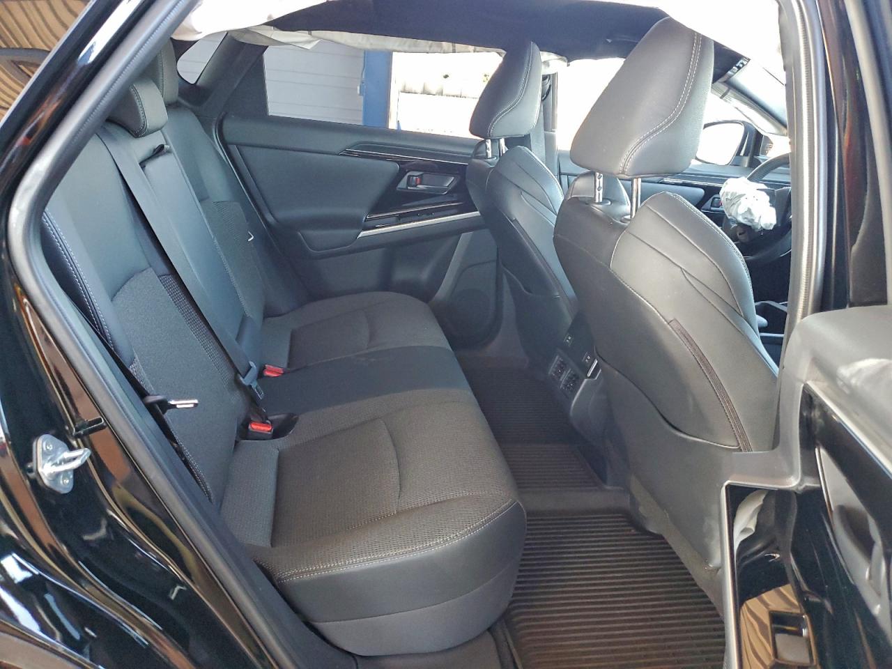 2024 Toyota Bz4X Xle VIN: JTMABACA9RA083301 Lot: 94170235