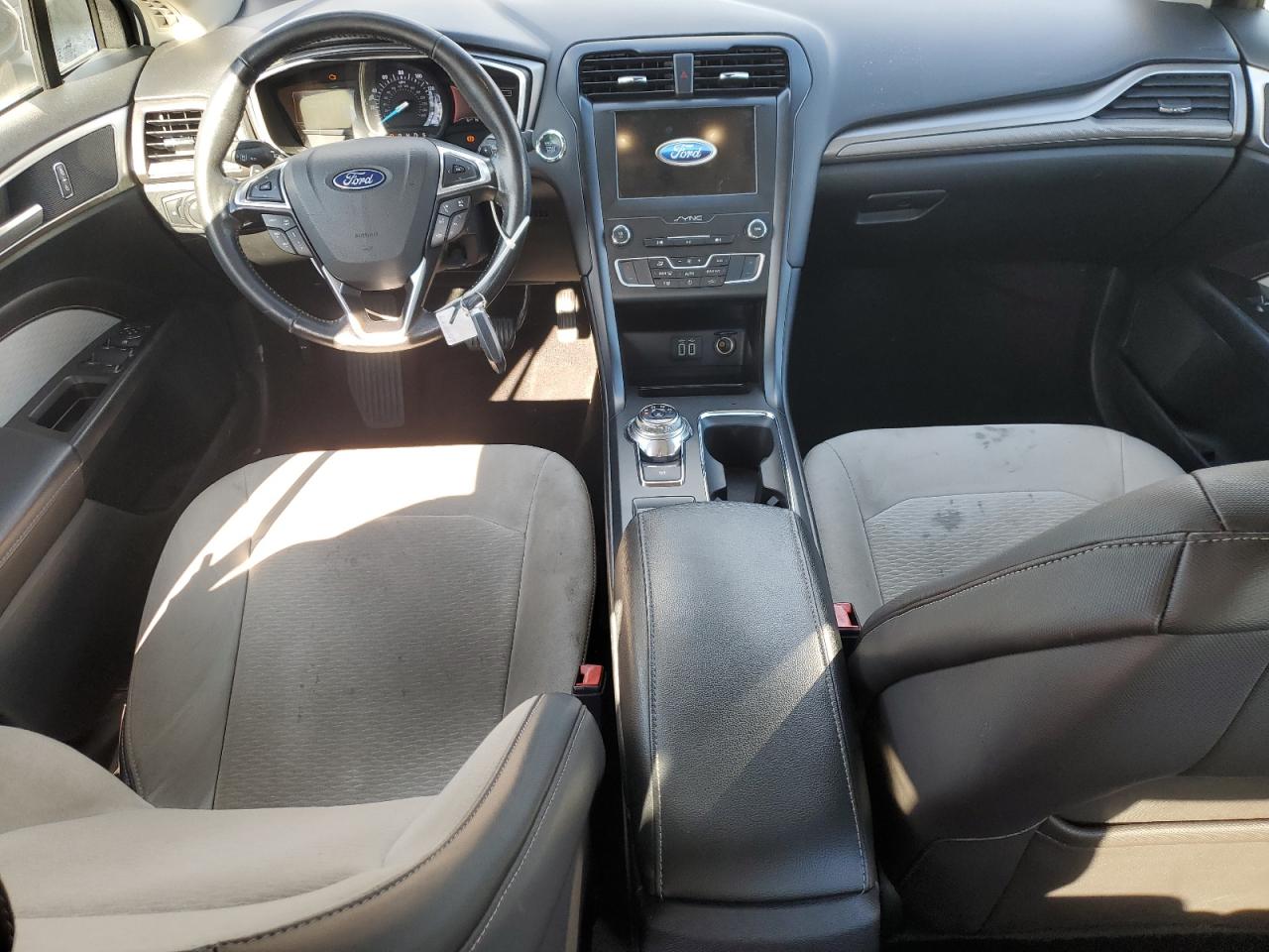 2019 Ford Fusion Se VIN: 3FA6P0HD5KR208204 Lot: 92704995