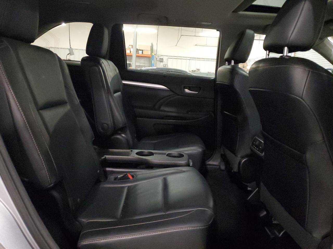 2015 Toyota Highlander Xle VIN: 5TDJKRFH9FS118943 Lot: 91306715