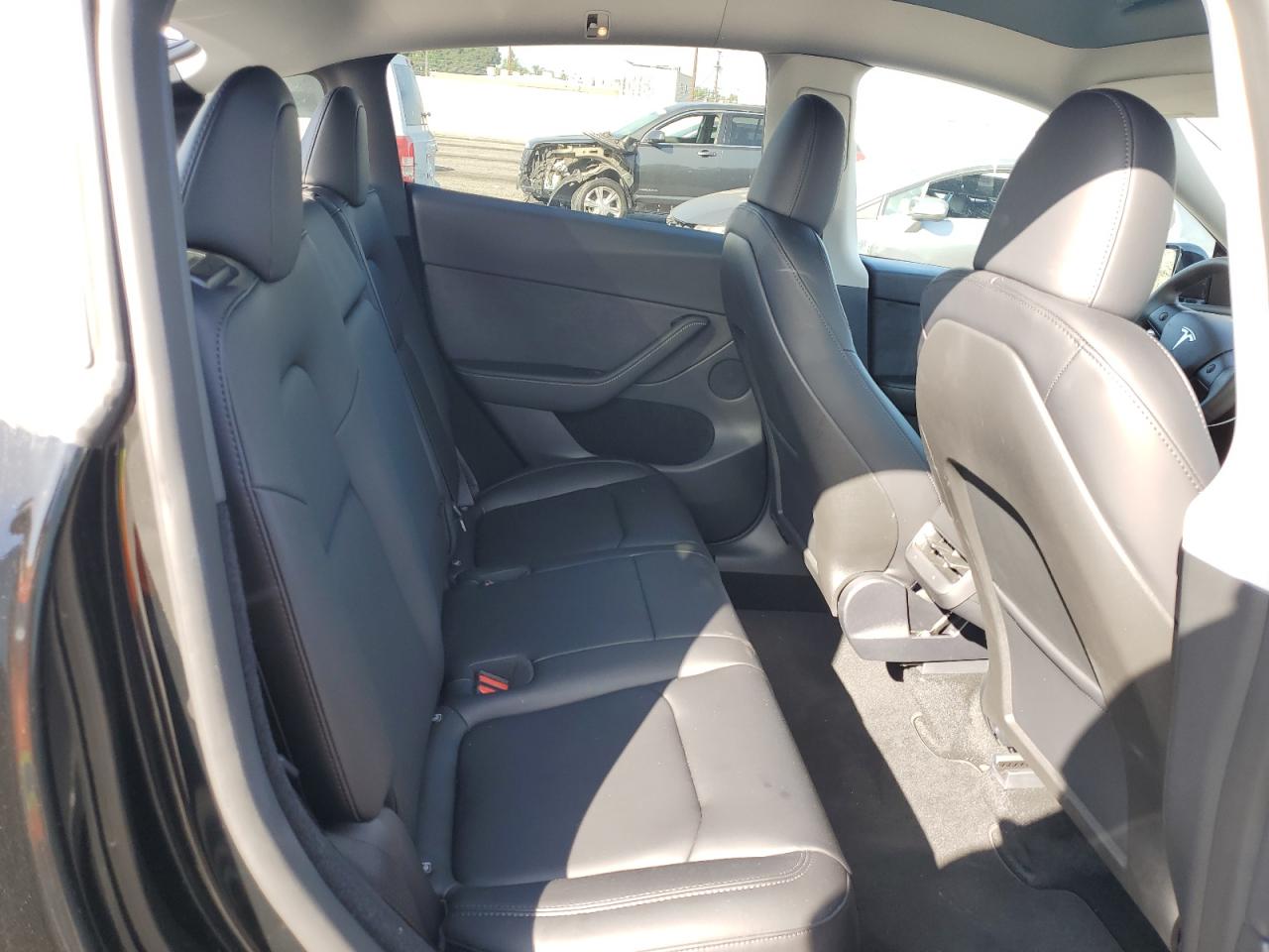 2024 Tesla Model Y VIN: 7SAYGDEE0RF126631 Lot: 91150355