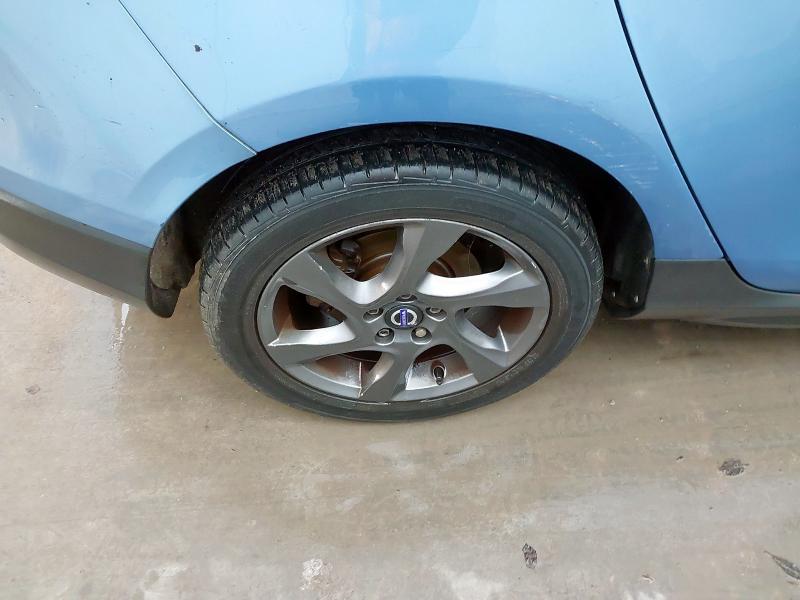 2015 VOLVO V40 D2 [120] CROSS COUNTRY LUX 5DR