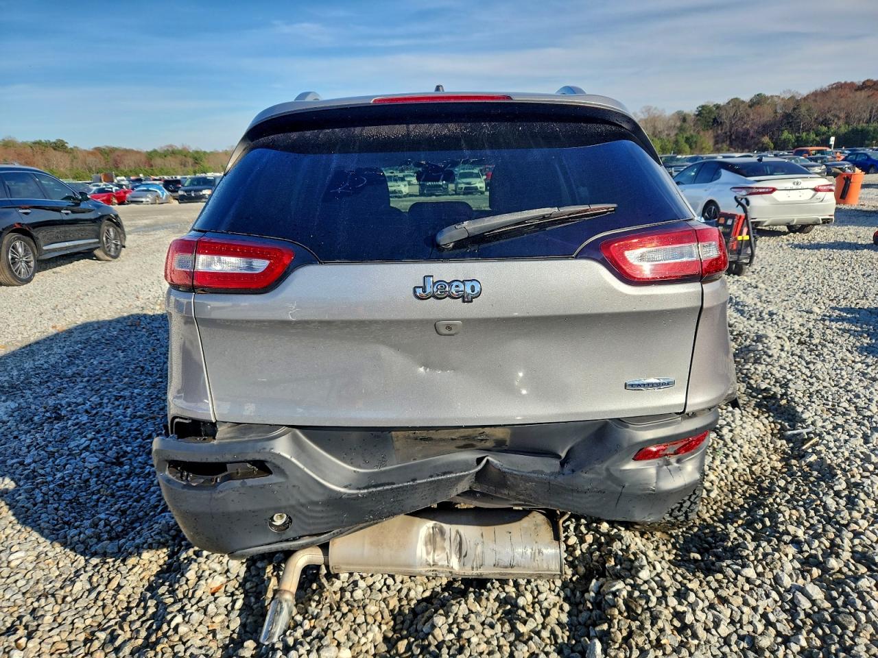 2015 Jeep Cherokee Latitude VIN: 1C4PJLCBXFW712287 Lot: 94498535