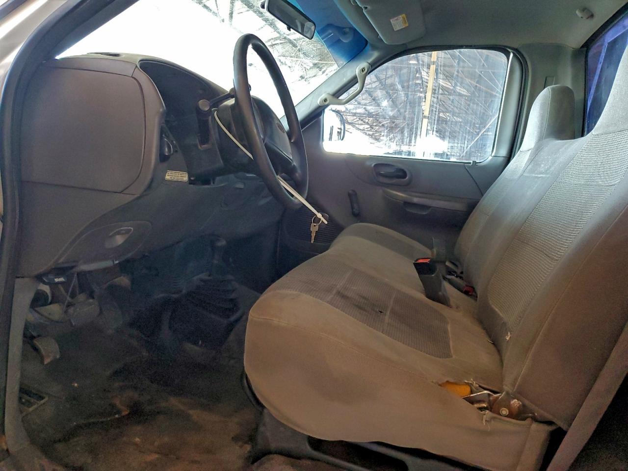 2001 Ford F150 VIN: 2FTPF18Z01CA63292 Lot: 93901525