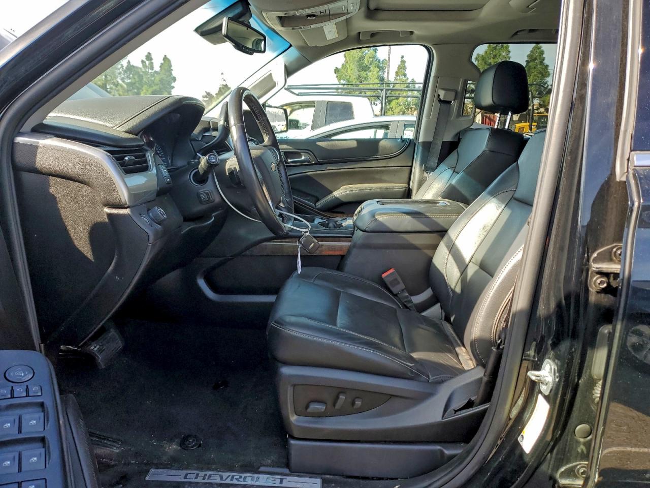 2018 Chevrolet Suburban C1500 Lt VIN: 1GNSCHKC8JR263430 Lot: 91882365