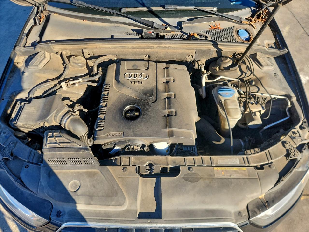 2015 Audi A4 Premium VIN: WAUAFAFL1FN008899 Lot: 92932755