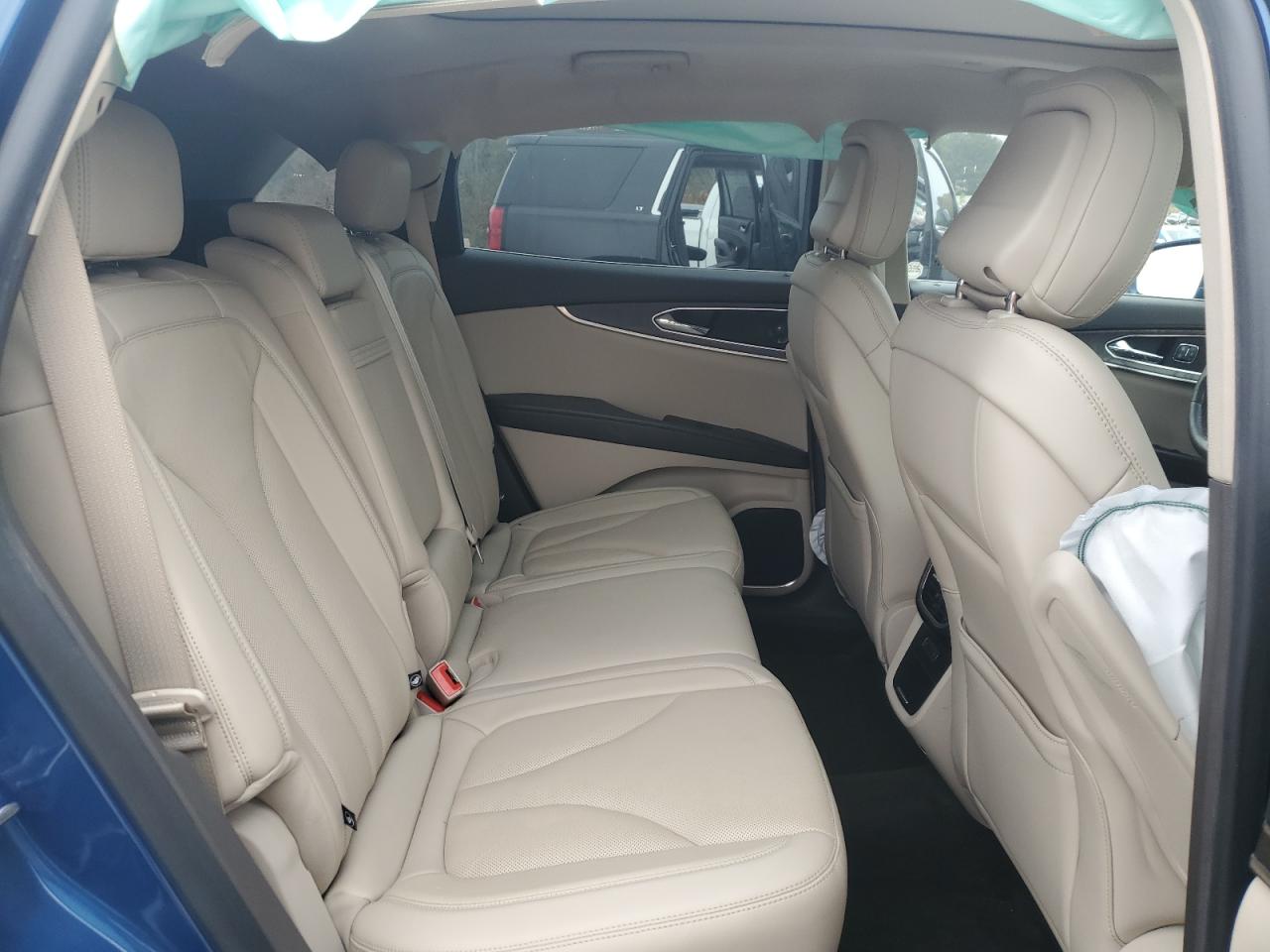 2020 Lincoln Nautilus Reserve VIN: 2LMPJ8KP3LBL00929 Lot: 92946585