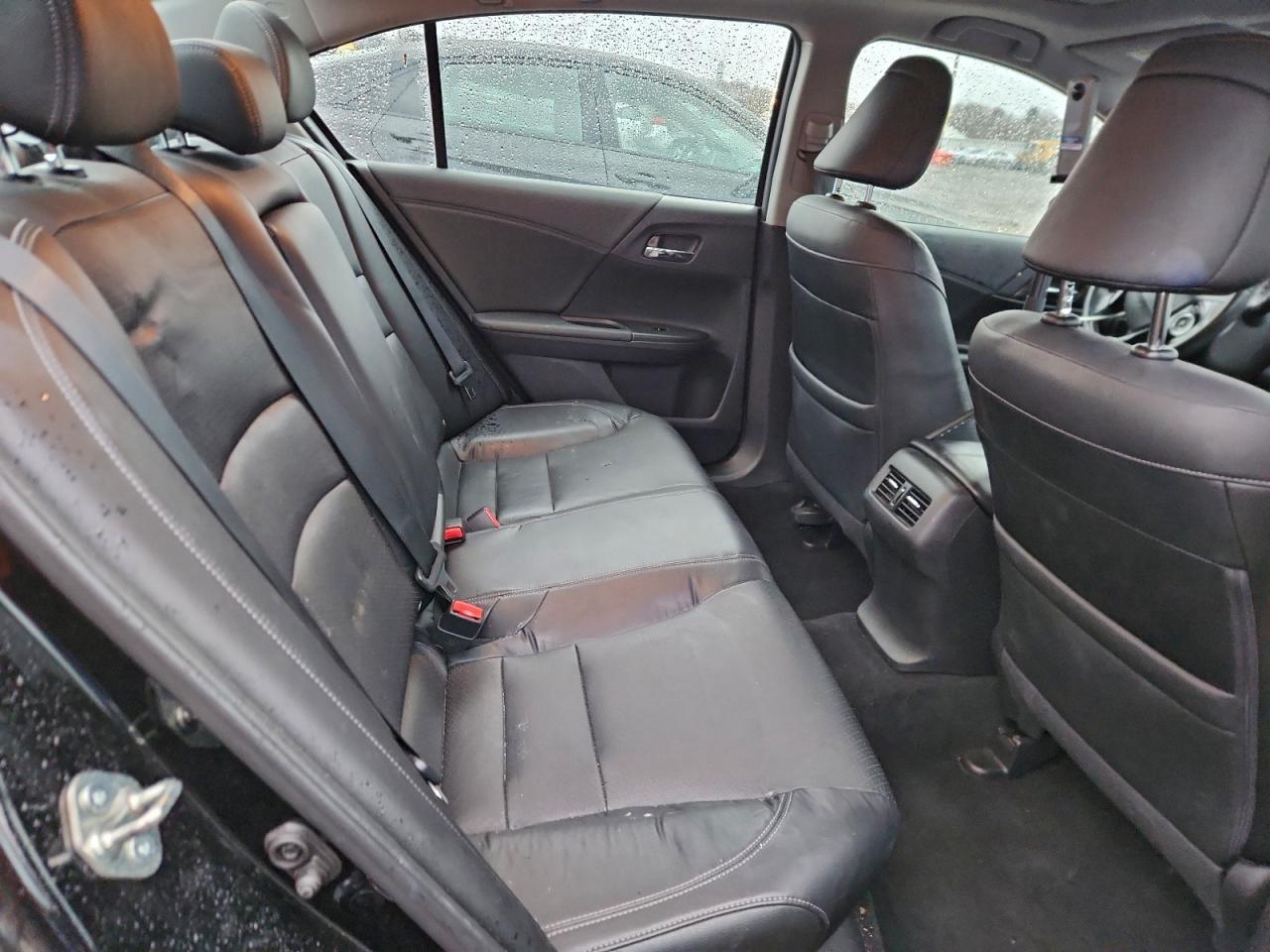 2016 Honda Accord Exl VIN: 1HGCR2F80GA004812 Lot: 94136895