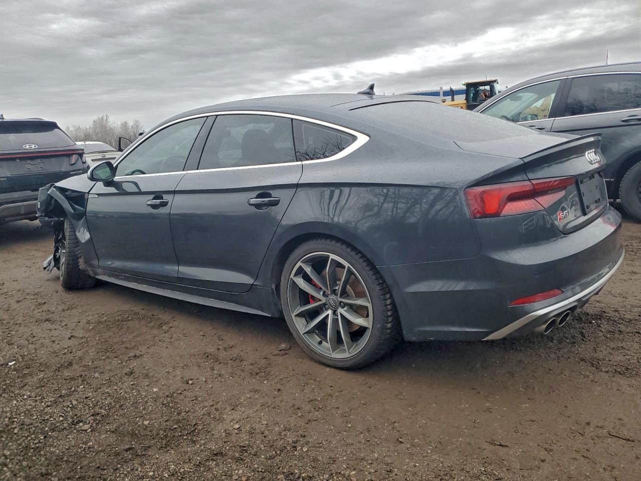 Фото: WAUC4CF54JA088839