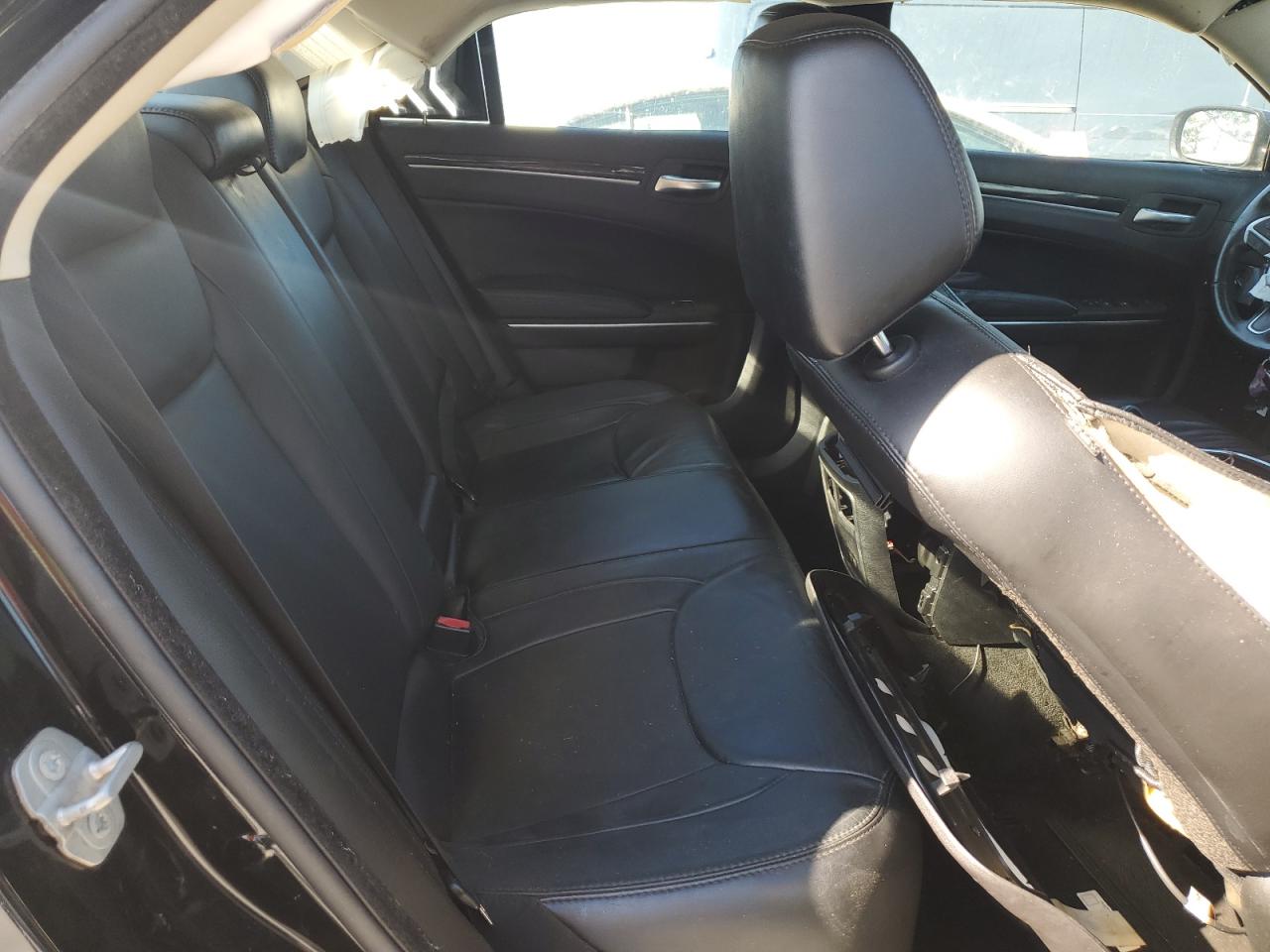 2015 Chrysler 300 Limited VIN: 2C3CCAAG9FH882283 Lot: 93472675