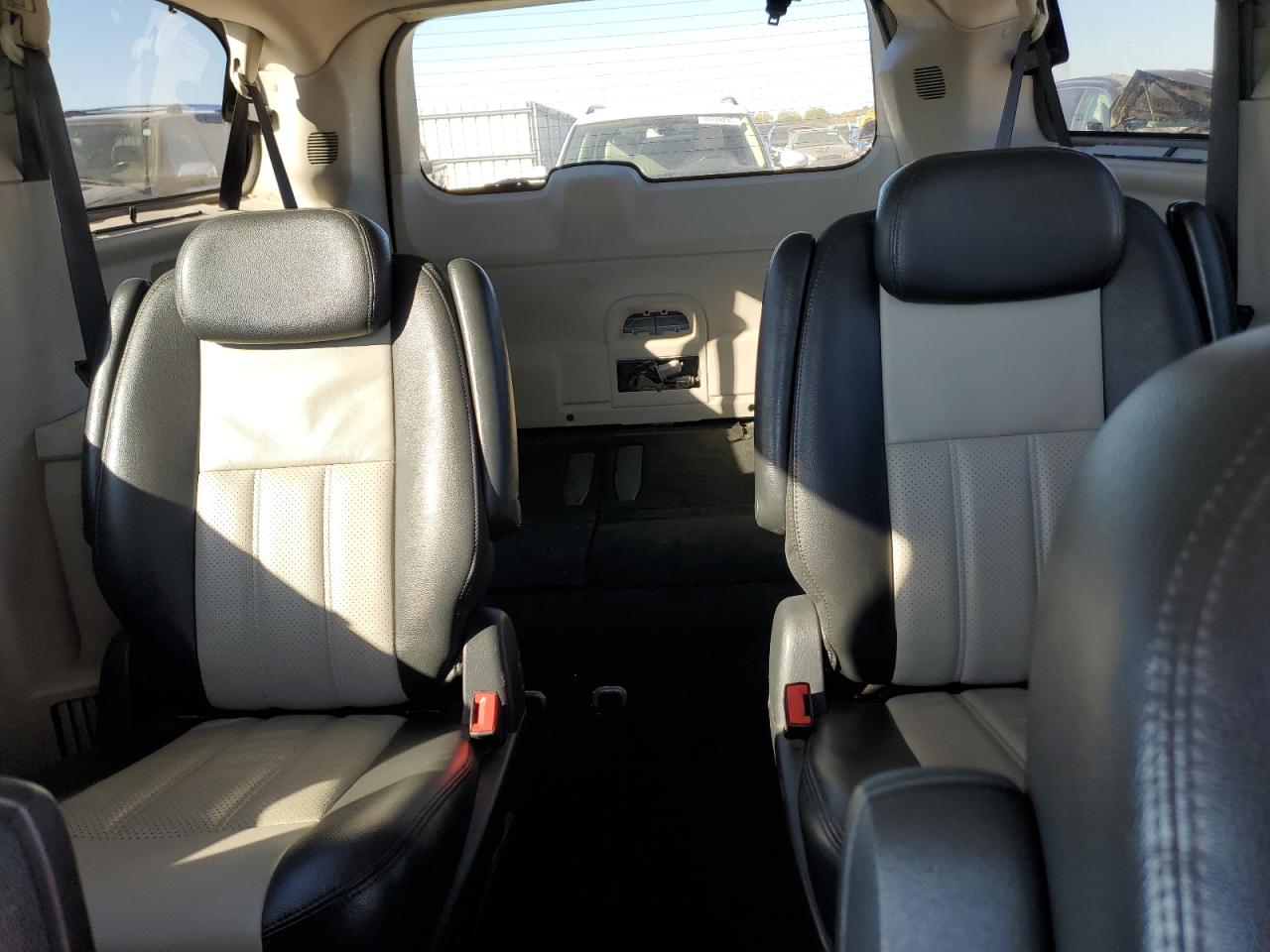 2010 Chrysler Town & Country Touring Plus VIN: 2A4RR8DX6AR481330 Lot: 91294535