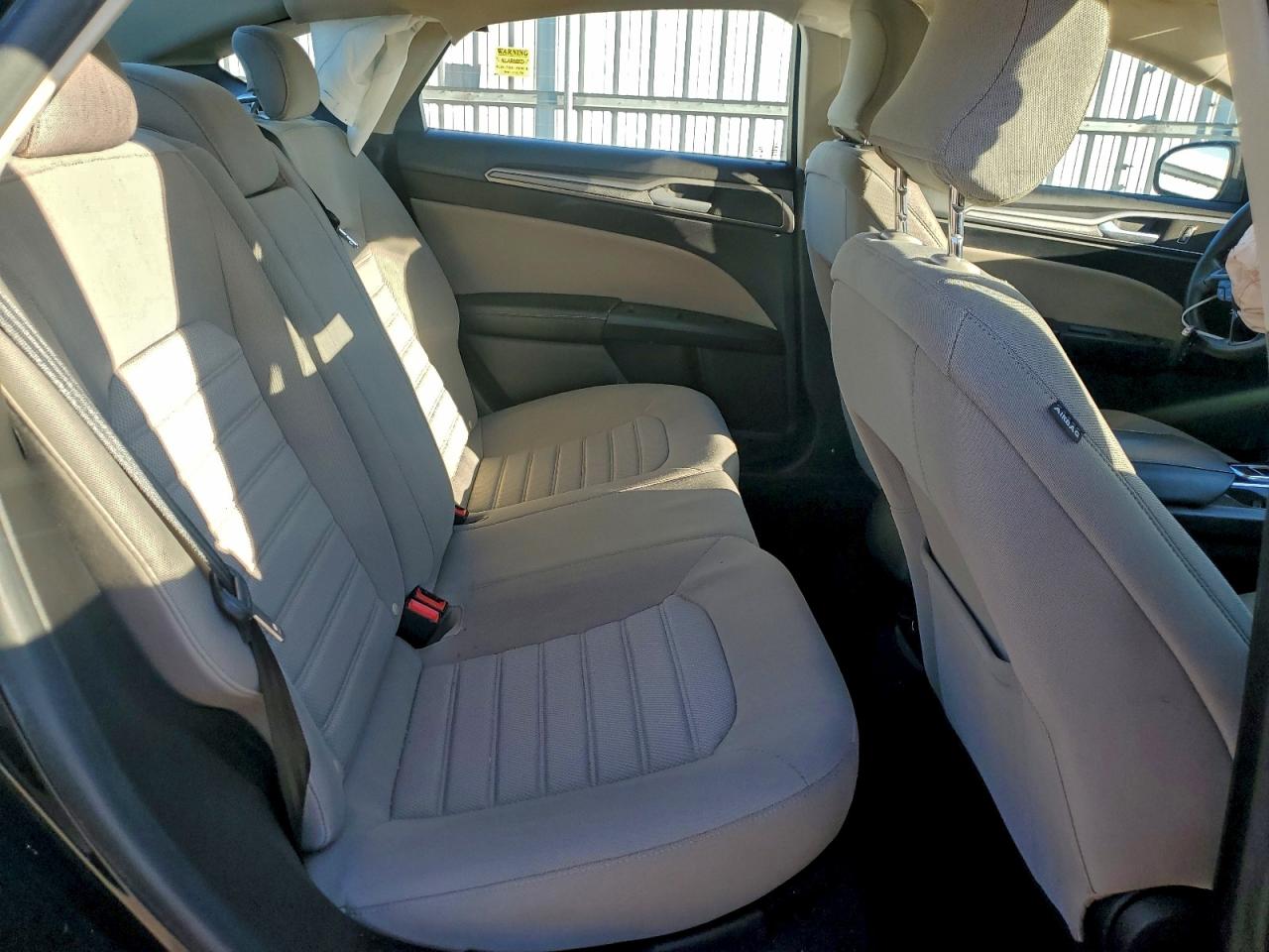 2019 Ford Fusion S VIN: 3FA6P0G76KR267208 Lot: 94218985