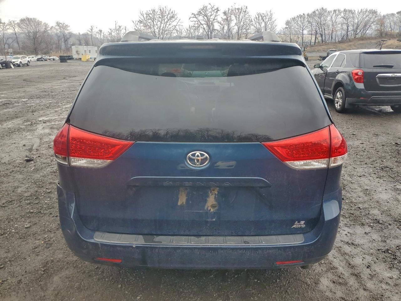 2012 Toyota Sienna Le VIN: 5TDJK3DC4CS048204 Lot: 94051315