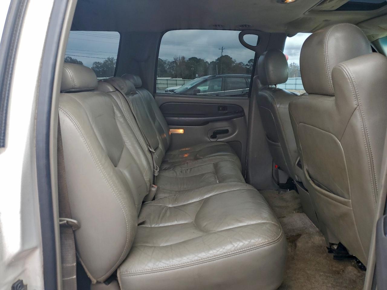2003 Chevrolet Suburban K1500 VIN: 3GNFK16Z23G273903 Lot: 92955155