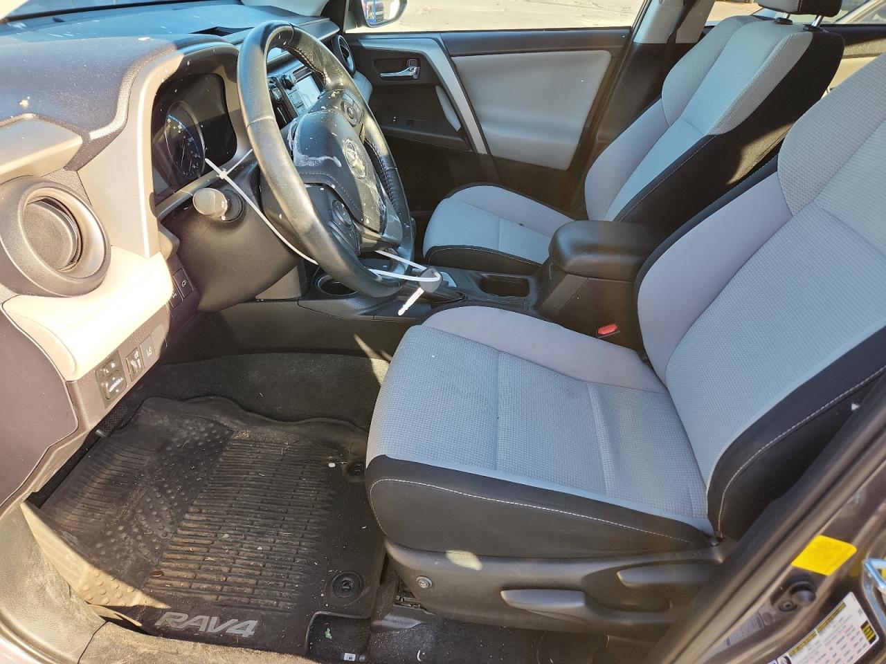 2017 Toyota Rav4 Xle VIN: 2T3RFREV0HW559585 Lot: 91705565