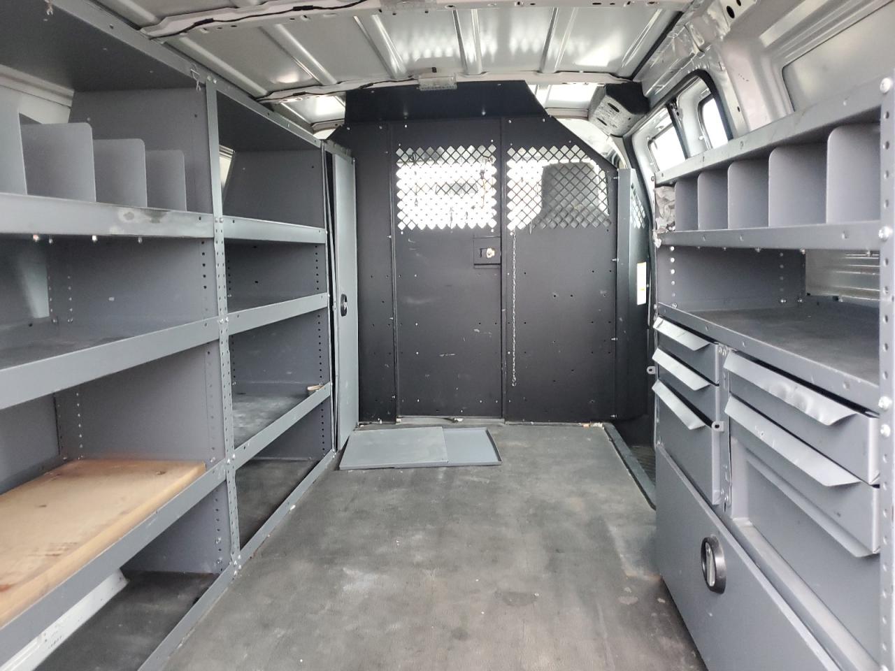 2010 Ford Econoline 250 Utility / Service Van VIN: 1FTNE2EW4ADA63404 Lot: 90423215