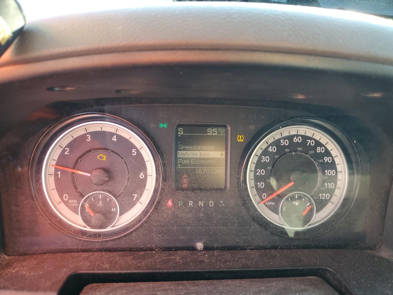 2018 Ram 1500 St VIN: 1C6RR6KTXJS275489 Lot: 92693145