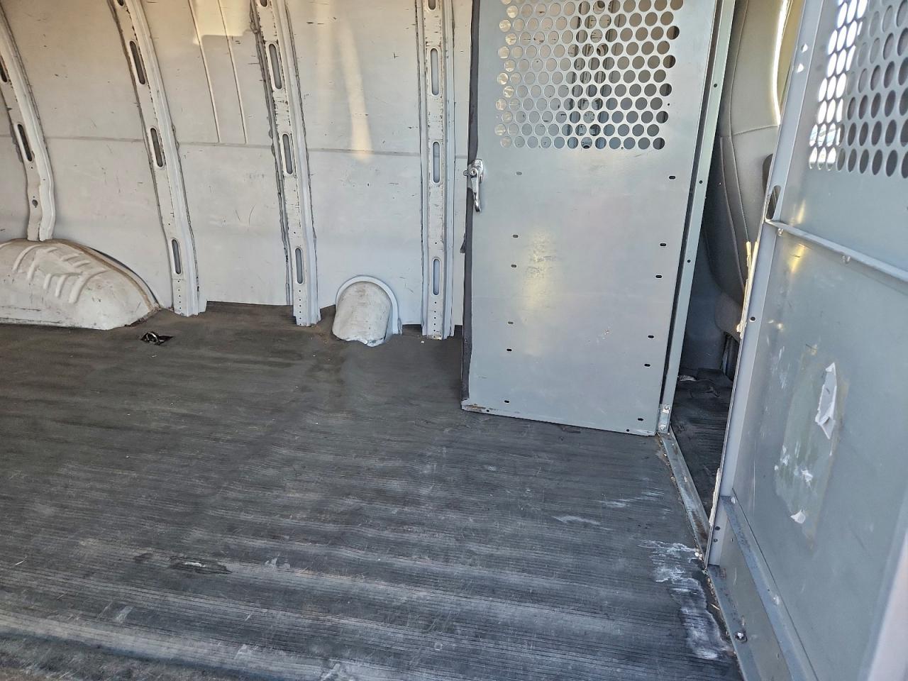 2018 GMC Savana G3500 VIN: 1GTZ7HFGXJ1188964 Lot: 94562595