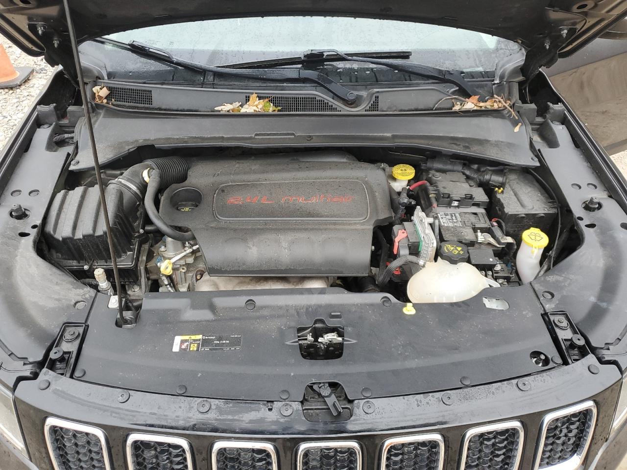 2018 Jeep Compass Latitude VIN: 3C4NJDBB7JT162379 Lot: 93657475