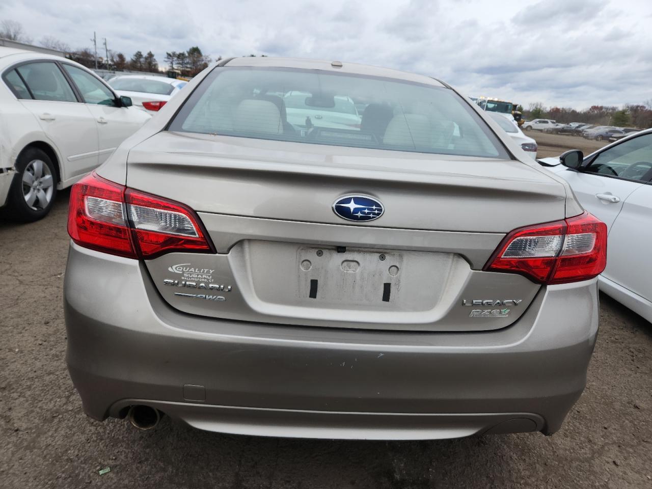 2015 Subaru Legacy 2.5I Premium VIN: 4S3BNAD68F3015075 Lot: 92127175