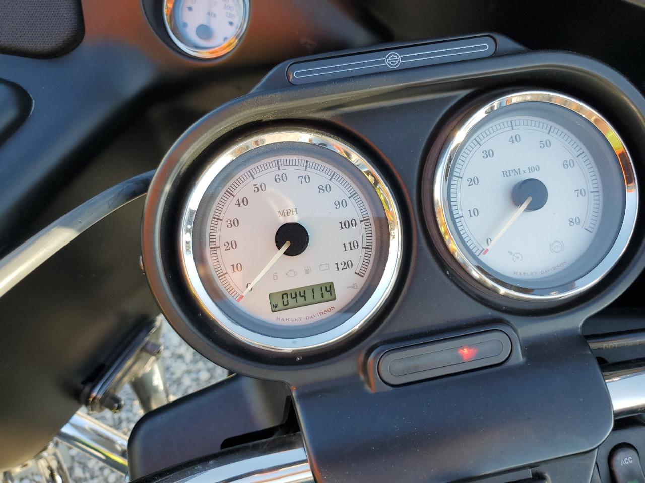 2013 Harley-Davidson Fltrx Road Glide Custom VIN: 1HD1KHM16DB672654 Lot: 93229815