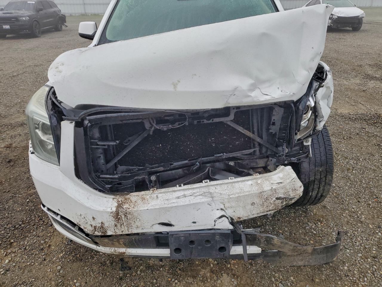 2015 GMC Yukon Xl Denali VIN: 1GKS1JKJ3FR282242 Lot: 94382995