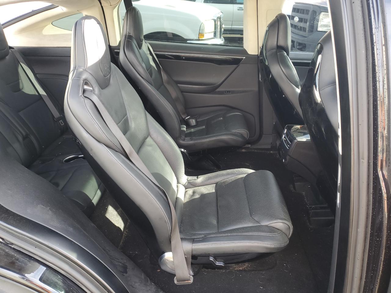 2016 Tesla Model X VIN: 5YJXCBE45GF015876 Lot: 90136305