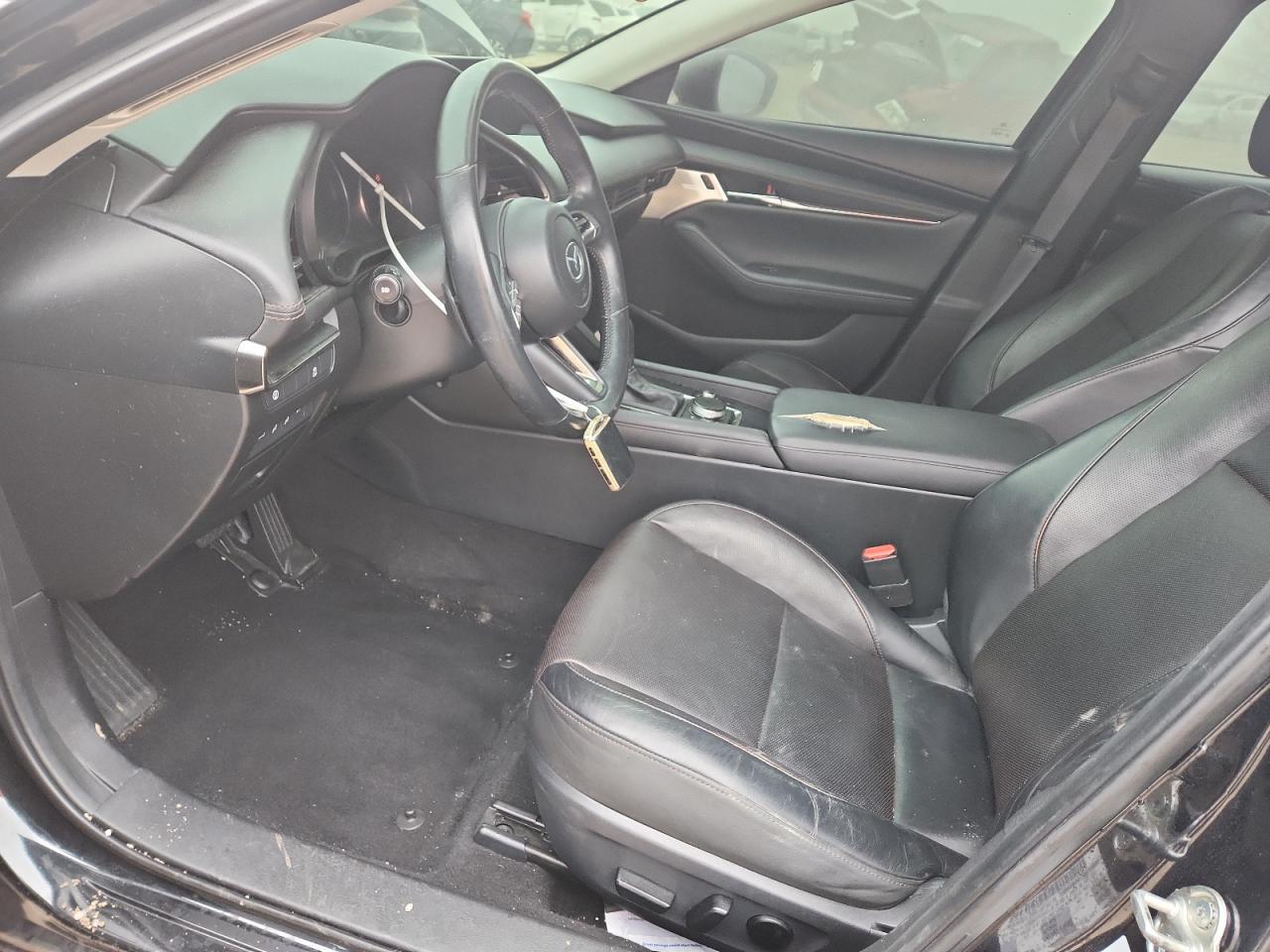 2019 Mazda 3 Premium VIN: 3MZBPAEM8KM102424 Lot: 92884105