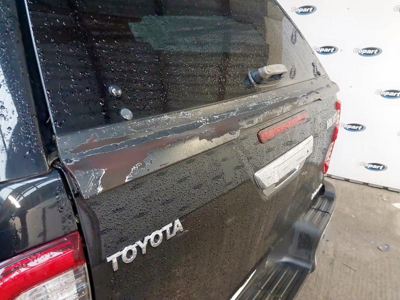 2021 TOYOTA HILUX INVINCIBLE D/CAB PICK UP 2.8 D-4D AUTO