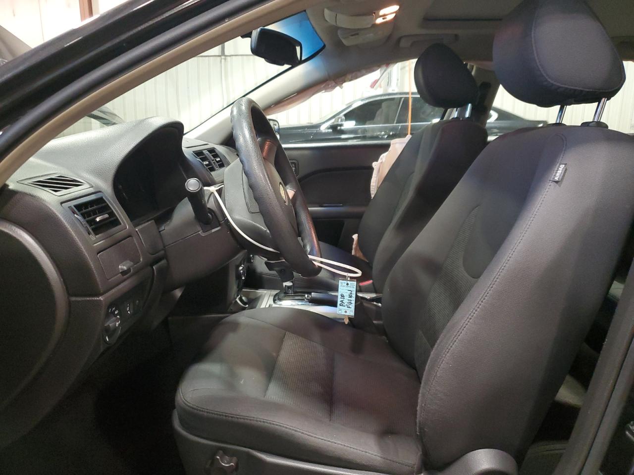 2011 Ford Fusion Se VIN: 3FAHP0HA1BR142832 Lot: 92630015