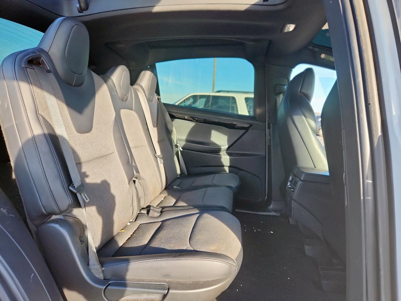 2018 Tesla Model X VIN: 5YJXCDE25JF133847 Lot: 91879515