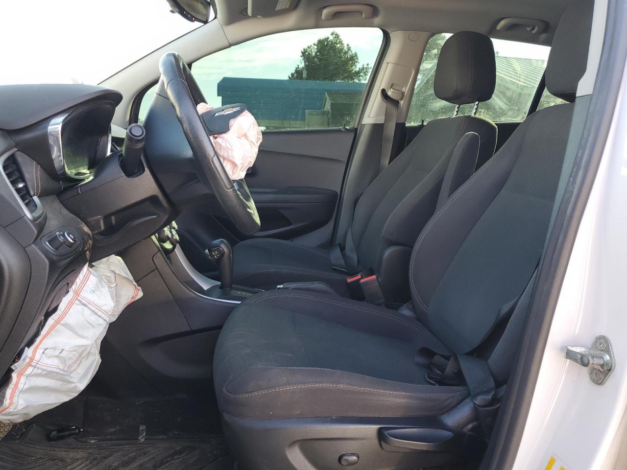 2019 Chevrolet Trax Ls VIN: 3GNCJKSBXKL169637 Lot: 91030675