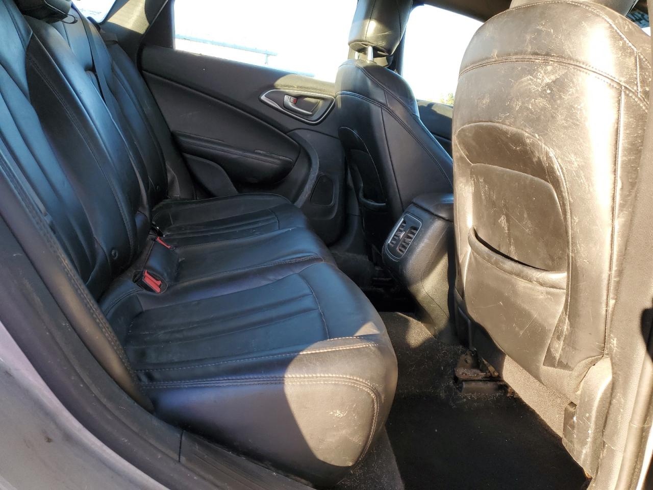 2015 Chrysler 200 C VIN: 1C3CCCCB6FN577604 Lot: 93447265