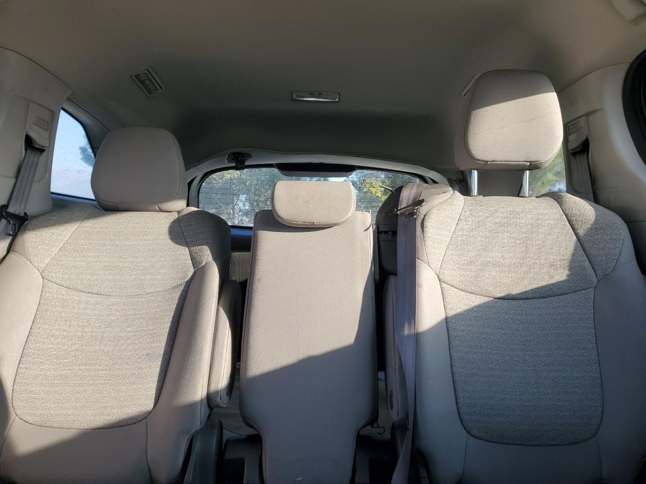 2021 Toyota Sienna Le VIN: 5TDKRKEC0MS018224 Lot: 91667165