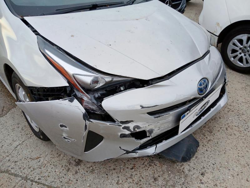 2016 TOYOTA PRIUS HYBRID 