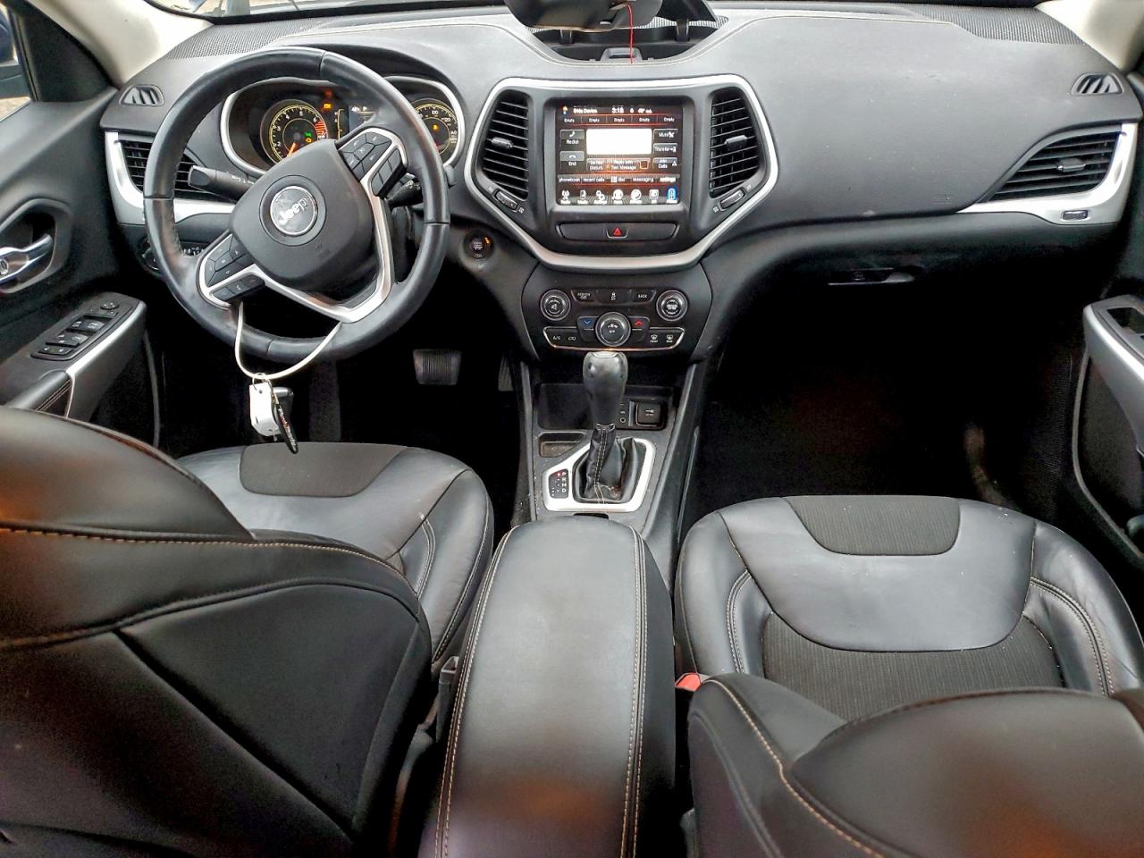 2018 Jeep Cherokee Latitude Plus VIN: 1C4PJLLB3JD573155 Lot: 93832525