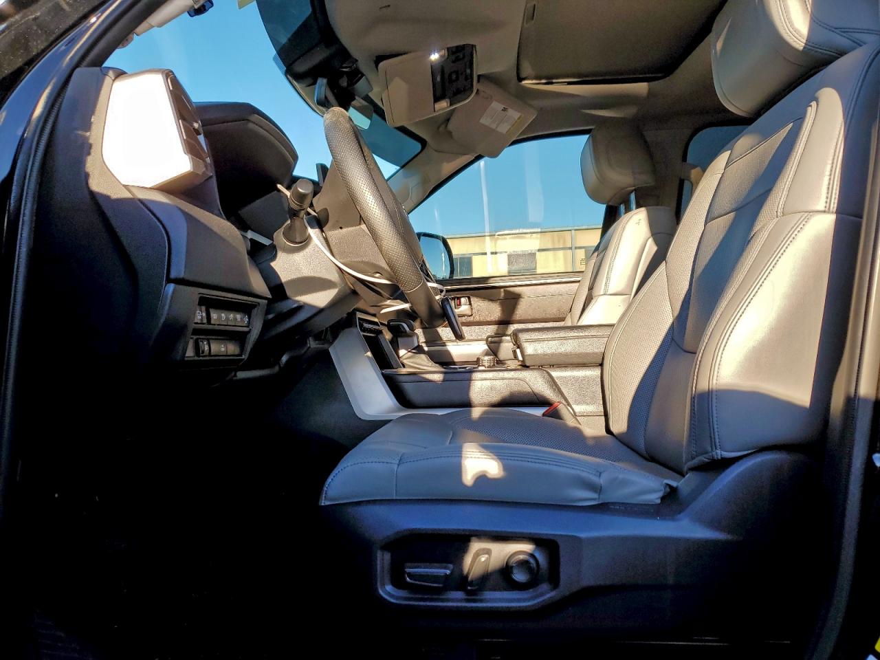 2023 Toyota Sequoia Sr5 VIN: 7SVAAABA9PX010370 Lot: 93740325