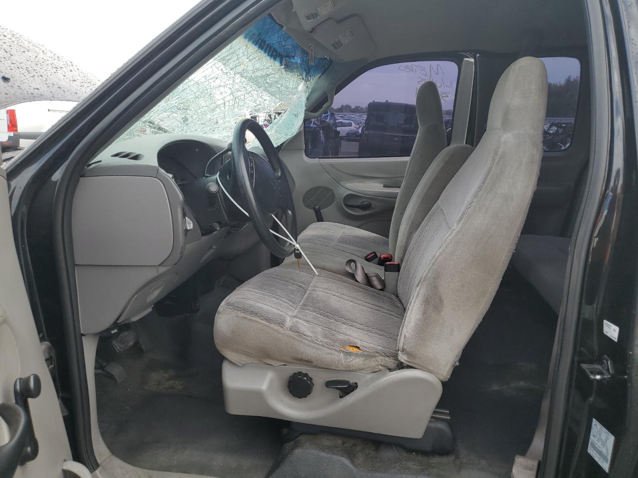 1998 Ford F150 VIN: 2FTZX1729WCA76382 Lot: 92309675