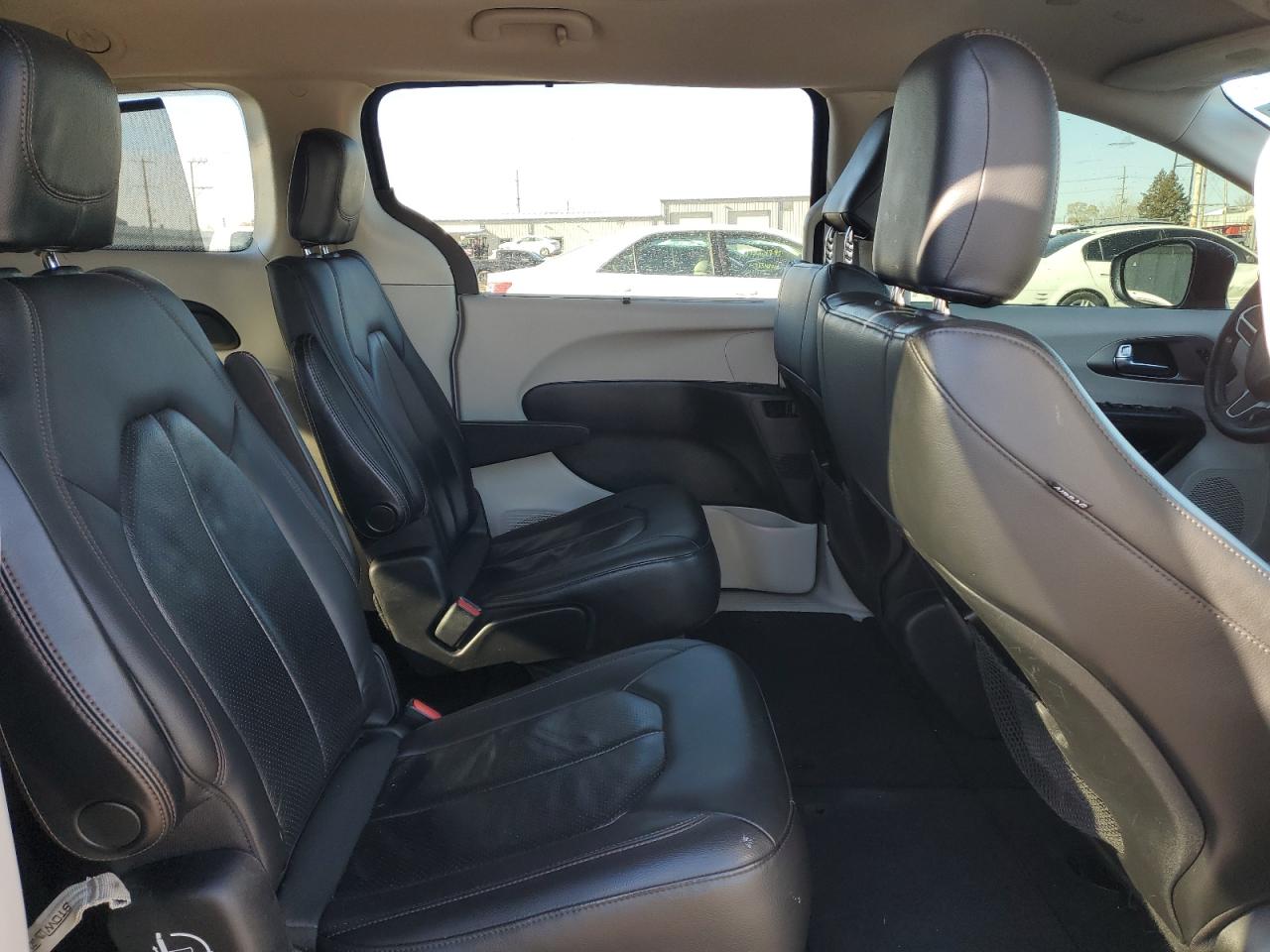 2020 Chrysler Pacifica Touring L VIN: 2C4RC1BG8LR271266 Lot: 92425635