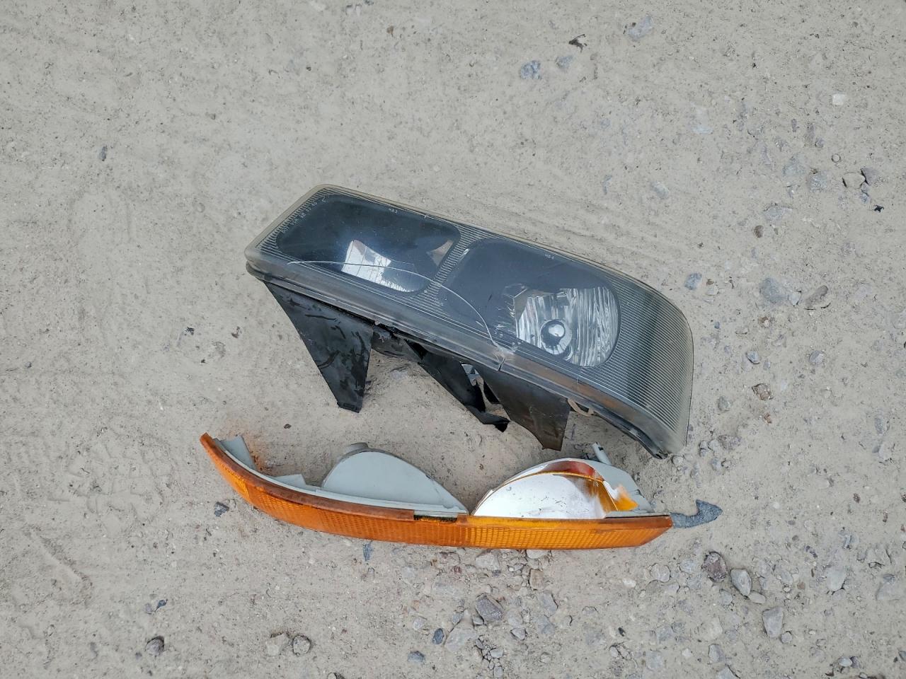 2017 GMC Savana Cutaway G3500 VIN: 1GD07RFG1H1123747 Lot: 93907365