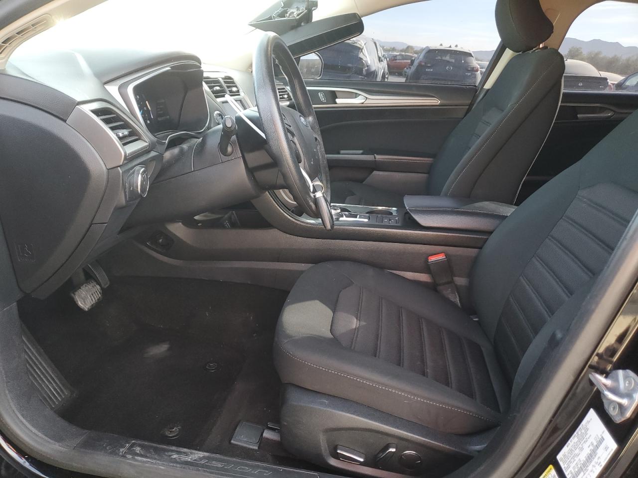 2019 Ford Fusion Se VIN: 3FA6P0LU2KR262891 Lot: 92419385