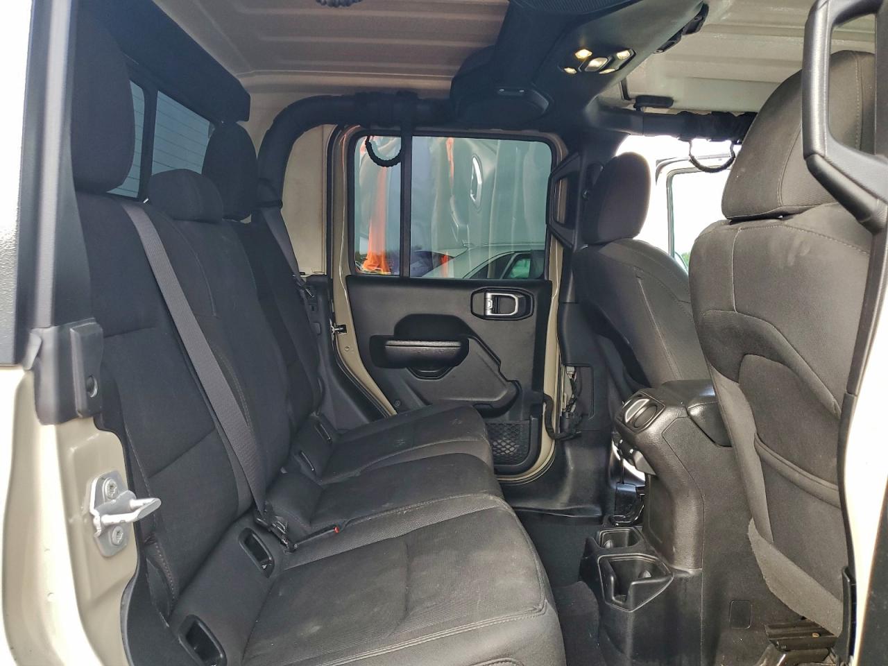 2020 Jeep Gladiator Sport VIN: 1C6JJTAG1LL213158 Lot: 92884025