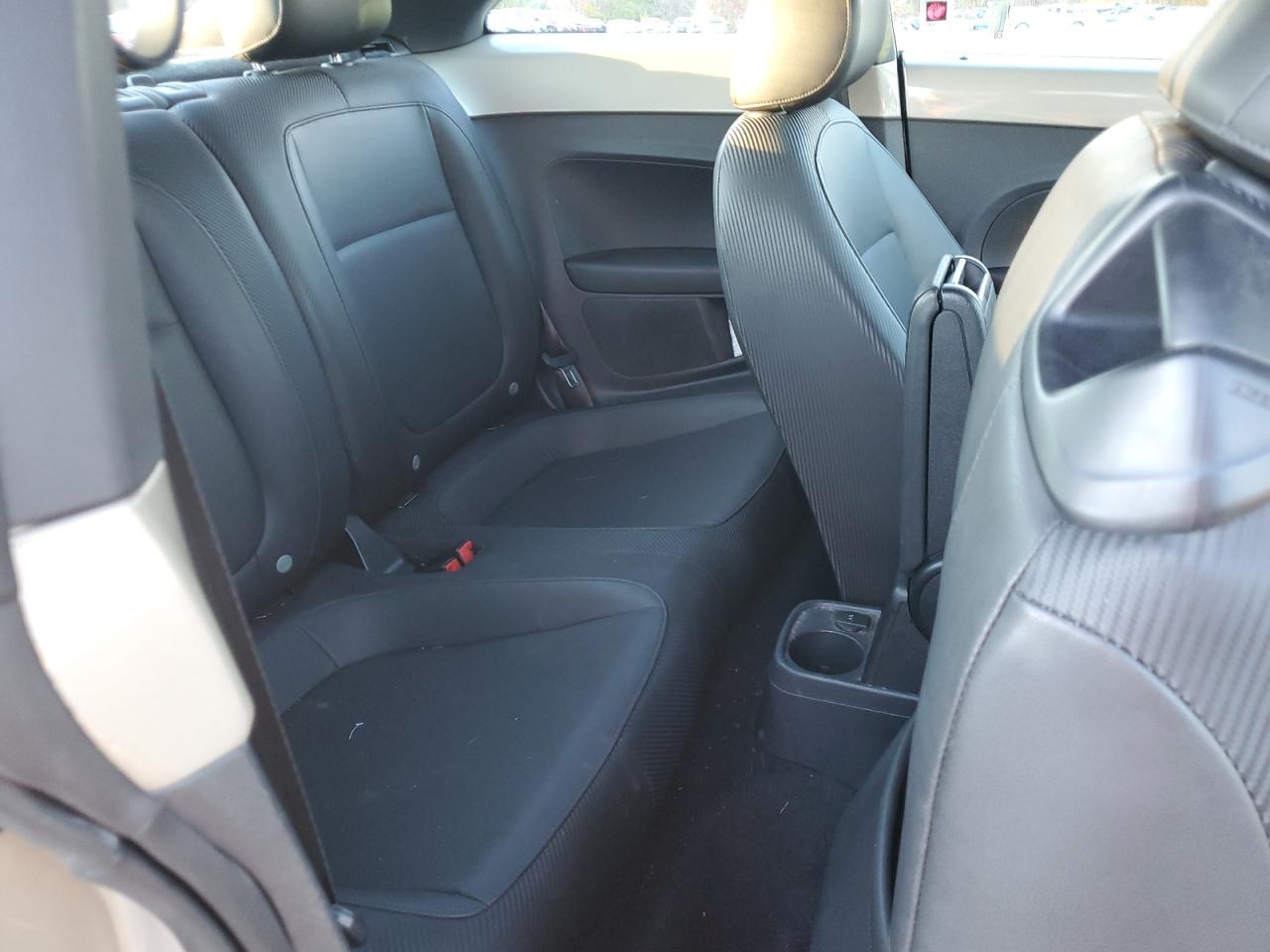 2014 Volkswagen Beetle VIN: 3VWJ17AT0EM634798 Lot: 92348755