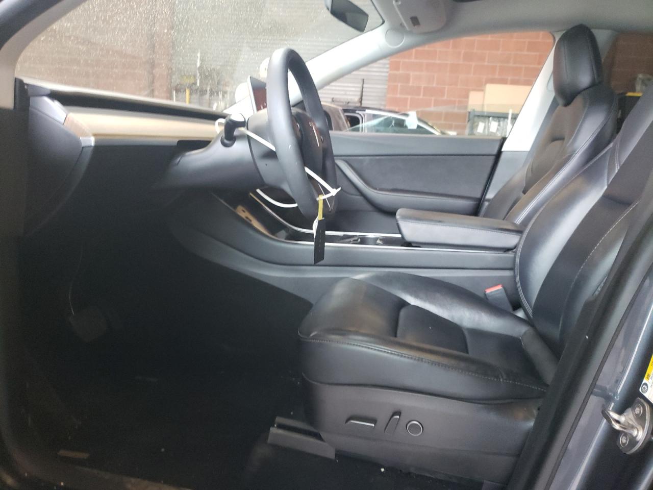 2021 Tesla Model Y VIN: 5YJYGDEE1MF073525 Lot: 92325595