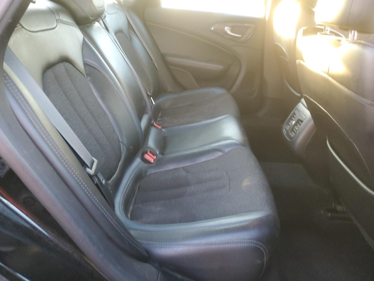 2015 Chrysler 200 S VIN: 1C3CCCDG6FN540563 Lot: 93194355